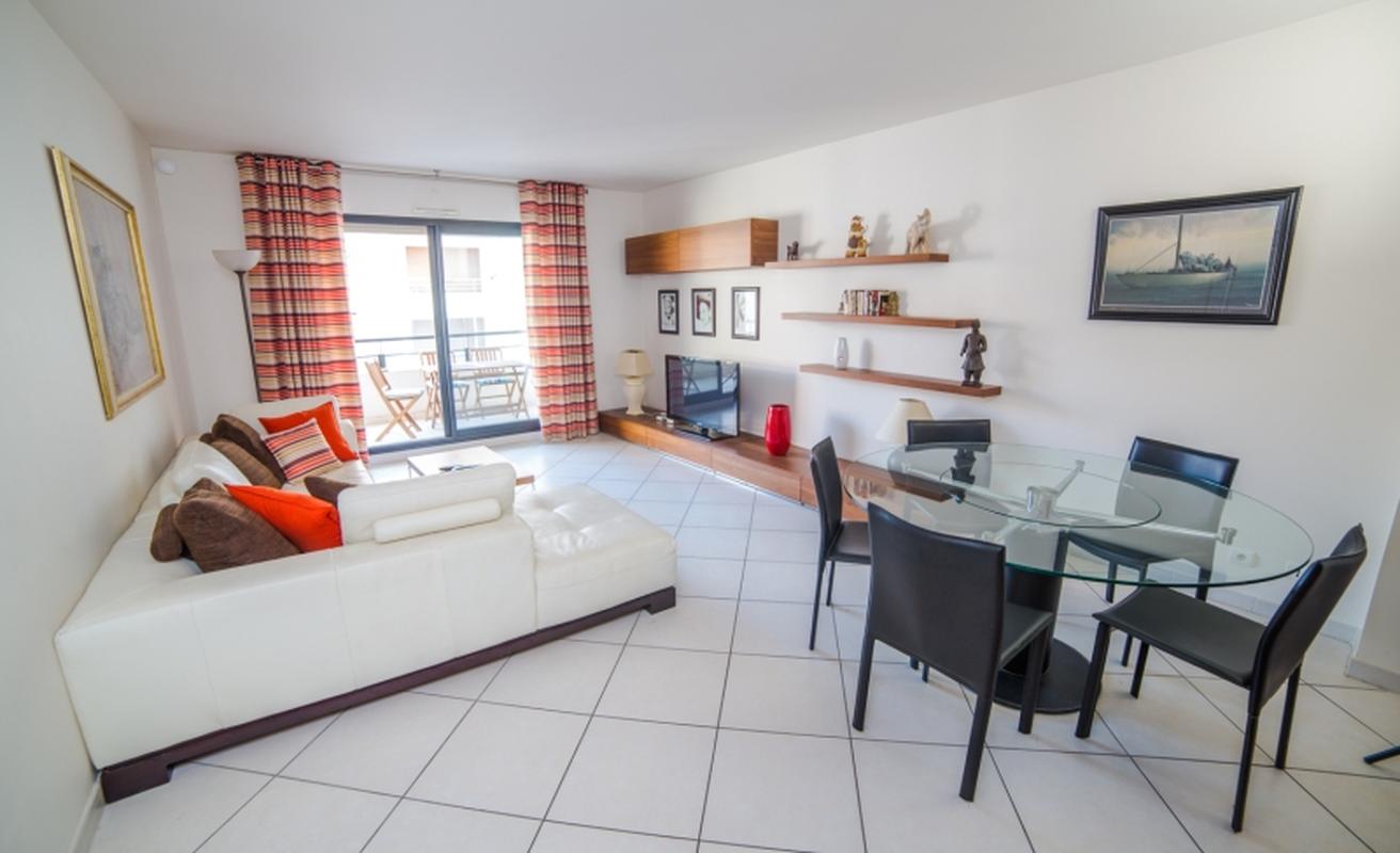 Elegant two bedroom apartment in Cannes